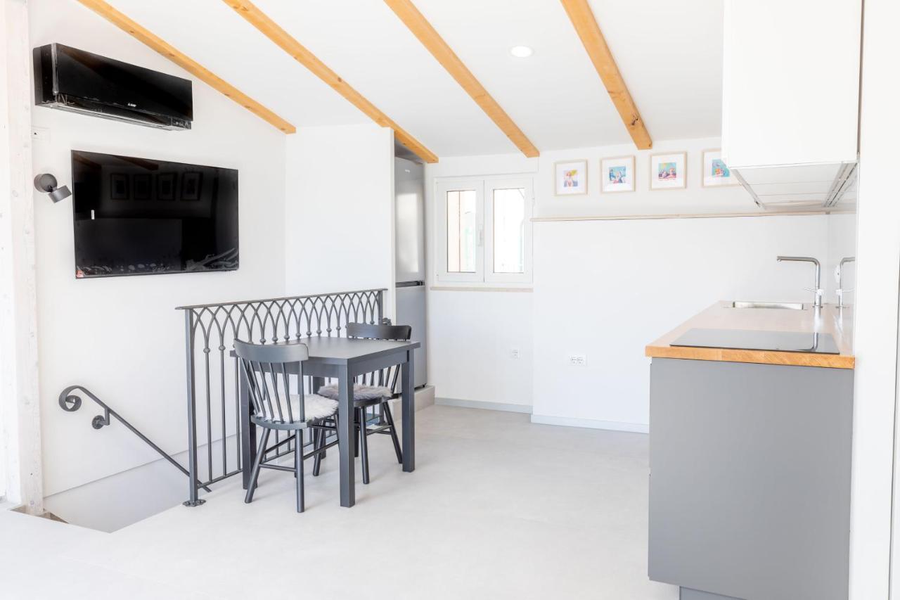 Seafront Baska Apartment Екстериор снимка